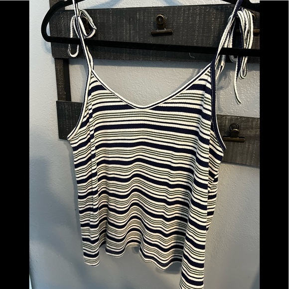 Caution to the Wind Tank Top - Picture 3 of 3